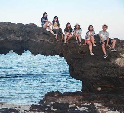 Cổng Tò Vò - nơi ngắm bình minh tuyệt đẹp ở Lý Sơn.