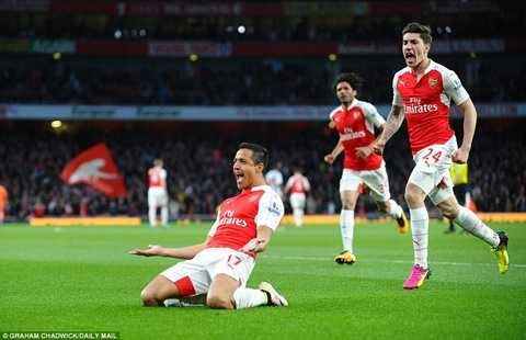 Alexis Sanchez tỏa sáng rực rỡ