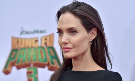 Nữ minh tinh Hollywood Angelina Jolie Nữ minh tinh Hollywood Angelina Jolie