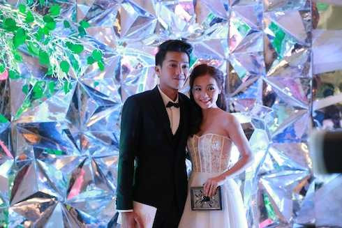 Cặp đôi Linh Phi – Quang Tuấn tham dự triển lãm cưới sau khi kết hôn