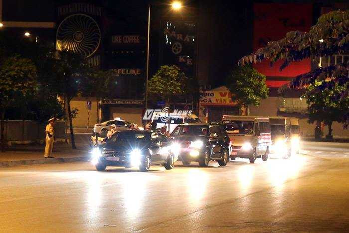 ... tiến về khách sạn JW Marriott, nơi được cho là tổng thống sẽ lưu trú trong những ngày làm việc ở Hà Nội (ảnh: Quang Minh)