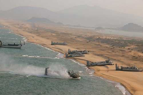 Cuộc tập trận đổ bộ và chống đổ bộ tại một địa điểm không xác định