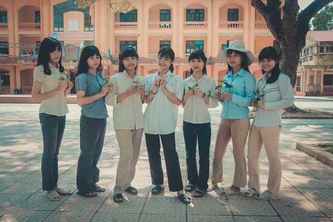 Ảnh kỷ yếu 'Thôn nữ thời bao cấp' của học sinh Bắc Giang gây sốt
