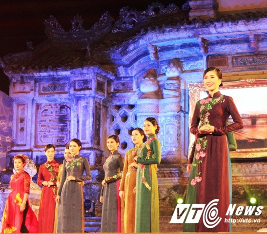 Bộ sưu tập Duyên của nhà thiết kế Thư Ngân An.