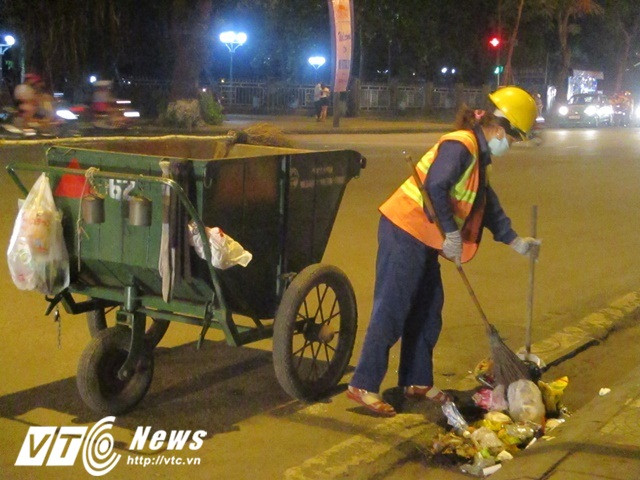 Ảnh: Những 'người hùng' thầm lặng ở Festival Huế 2016
