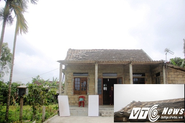 Như VTC News đã đưa tien, chiều tối 17/4, lốc xoáy bất ngờ xuất hiện tại thôn Sơn Tùng, Cao Ban, Gia Viên và An Lỗ với cường độ mạnh, kèm mưa đá. Chưa đầy 10 phút hoành hành, lốc dữ gây hậu quả nghiêm trọng.