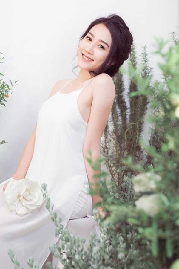 "Bạn gái" Sơn Tùng M-TP đẹp tinh khôi trong bộ ảnh mới