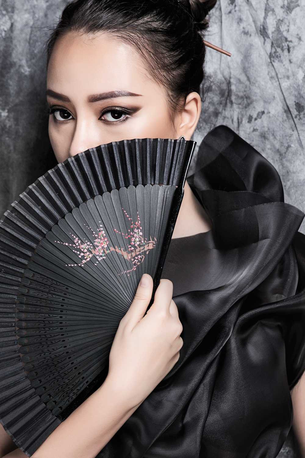 Băng Di xuất ngoại đem phim Việt công chiếu trên truyền hình Myanmar