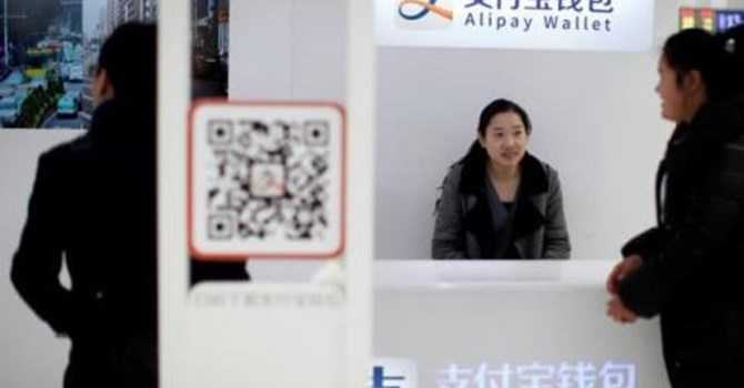 Samsung bắt tay với Alibaba hạ bệ Apple.