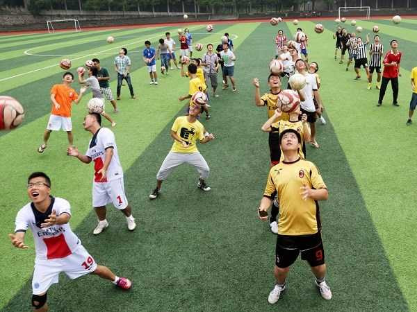Trung Quốc phát triển bóng đá học đường