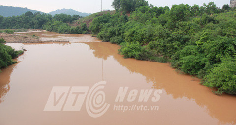 Sông An Châu chảy qua làng Sầy