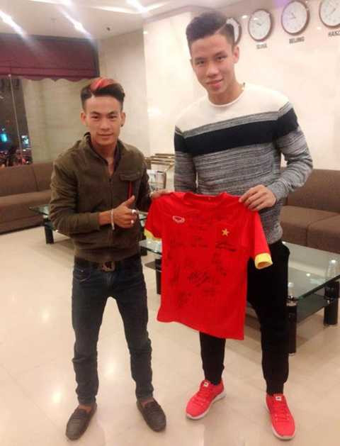 Quế Ngọc Hải là cầu thủ V-League đầu tiên được Jim cắt tóc