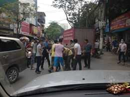 Tài xế bỏ chạy bị Công an và người dân bắt giữ