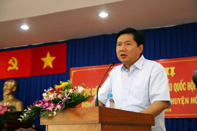 Bí thư Thành ủy TP.HCM Đinh La Thăng tiếp xúc cử tri sáng 15-5 - Ảnh: Ngọc Dương