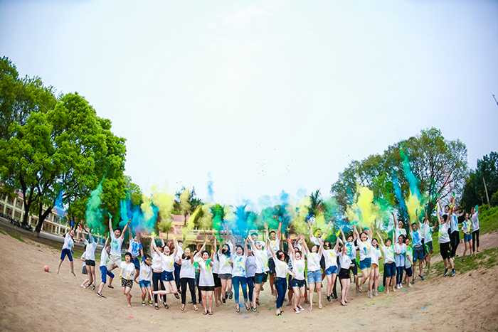 Bộ ảnh kỷ yếu "nhuốm" màu của học sinh Bắc Giang