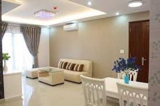  Về việc chọn mua điều hòa thông minh phù hợp nhất có thể cho mọi gia đình, anh Lộc, chủ một cửa hàng điện máy ở Hà Nội cho biết: Chúng tôi thường khuyên khách hàng lựa chọn điều hòa thông minh phù hợp với diện tích và không gian phòng ở. Bởi mỗi máy điều hòa đều được thiết kế có công suất phù hợp với diện tích phòng cần gắn. Nếu chênh lệch quá lớn đòi hỏi điều hòa tỏa nhiệt diện rộng sẽ tốn điện năng rất nhiều, đồng thời cũng nhanh hỏng hơn. 