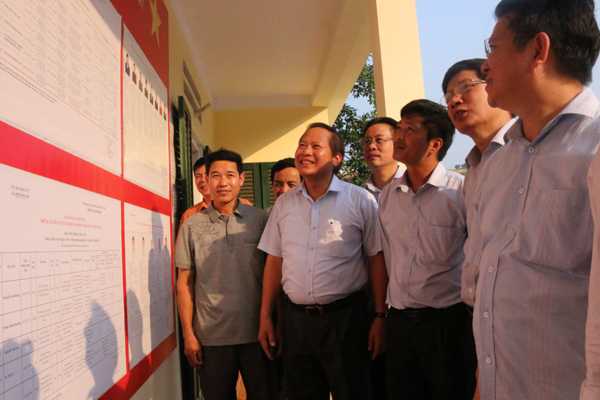 Bộ trưởng TT&TT kiểm tra công tác bầu cử tại Hà Giang