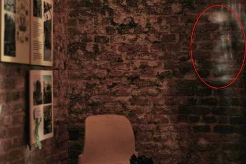 Đã có những cuộc điều tra bí mật trong ngôi nhà suốt 25 năm qua. Ảnh The Mirror Đã có những cuộc điều tra bí mật trong ngôi nhà suốt 25 năm qua. Ảnh The Mirror