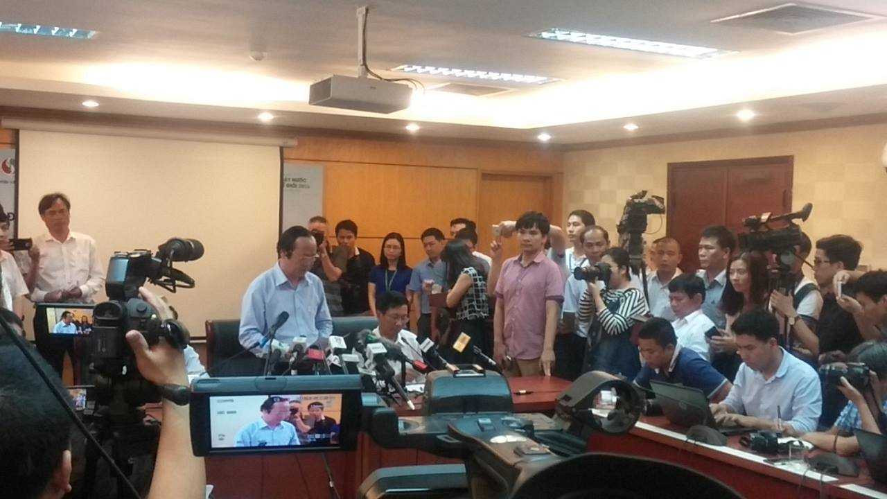 Ông Võ Tuấn Nhân chủ trì buổi họp báo