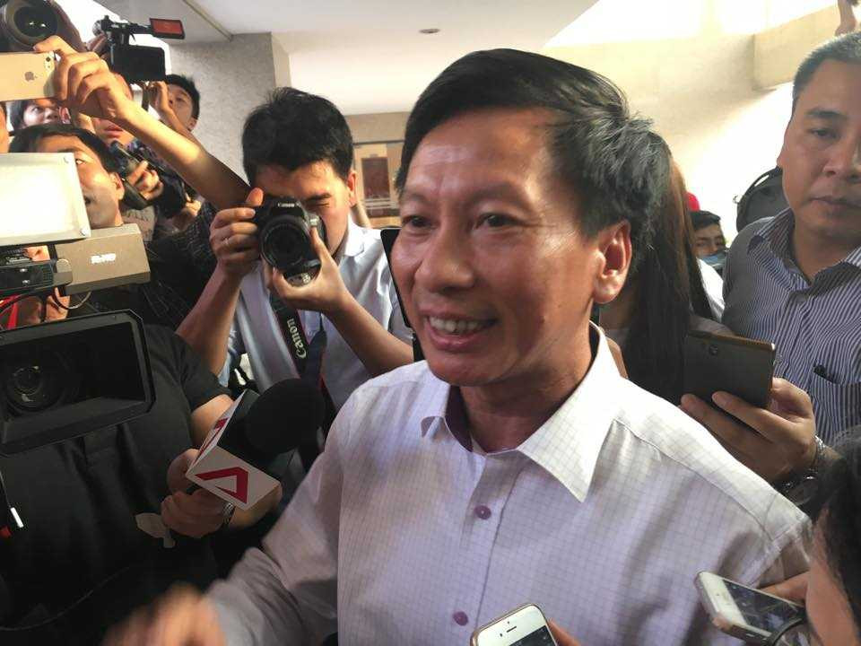 Ông Vũ Minh Sơn trả lời báo chí