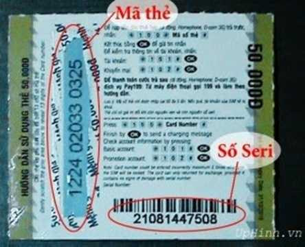  Đây là thẻ cào MobiFone thật. Các bạn hãy để ý phần mã và seri của thẻ MobiFone. Mã thẻ thường là 13 số hiển thị rõ nét, số seri cũng vậy nhưng nhỏ hơn font chữ của mã thẻ. 