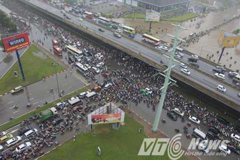 Các phương tiện chôn chân tại chỗ.