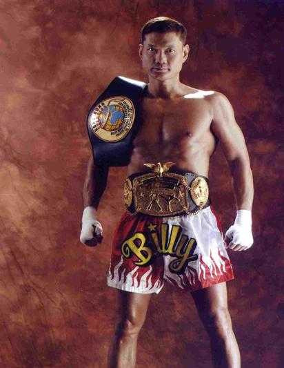 Billy Chow là người gốc Hoa đầu tiên vô địch kickboxing