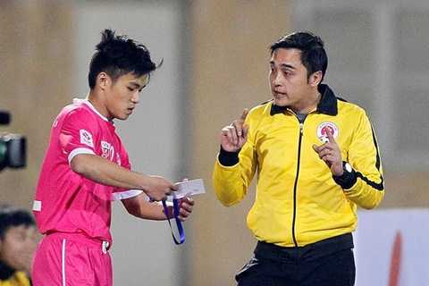 Chỉ một số ít cầu thủ Hà Nội tỏ ra lo lắng khi đội bóng chuyển vào nam 