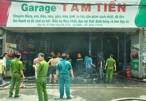 Vô cùng may mắn khi trước đó vài phút, chủ cơ sở đã giao cho khách chiếc Audi Q7 trị giá hàng tỷ đồng. 