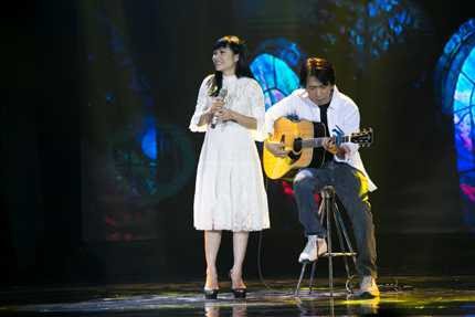 Phương Thanh là nữ nghệ sĩ khách mời đảm nhiệm hát ca khúc mở màn 