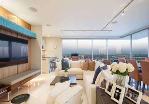 Một góc nhìn khác về phòng khách. Tất cả các góc nhìn đều cho thấy sự sắp xếp hợp lý và tiện lợi Một góc nhìn khác về phòng khách. Tất cả các góc nhìn đều cho thấy sự sắp xếp hợp lý và tiện lợi