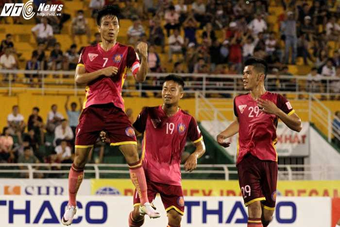 Những cầu thủ CLB Sài Gòn đang nỗ lực từng ngày để cống hiến cho bóng đá TP.HCM (ảnh: Hoàng Tùng)