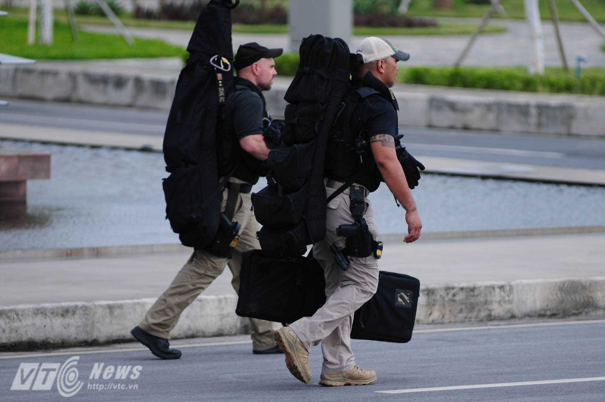 Họ nhanh chóng ghép đôi - Ảnh: Tùng Đinh