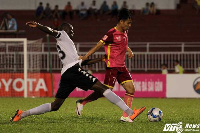 CLB Sài Gòn có nhiều phương án để thay thế Ngọc Duy sẽ bị treo giò vì thẻ phạt (ảnh: Hoàng Tùng)