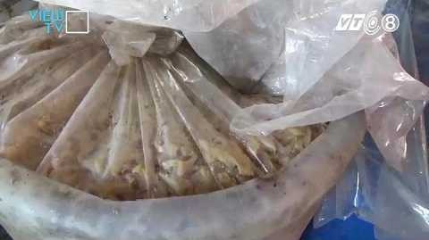 Đa số măng được ngâm trong các thùng đóng kín