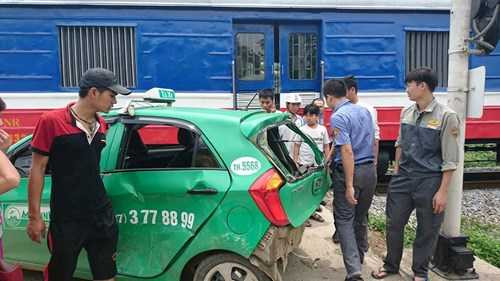 Chiếc taxi bị biến dạng kỳ quái