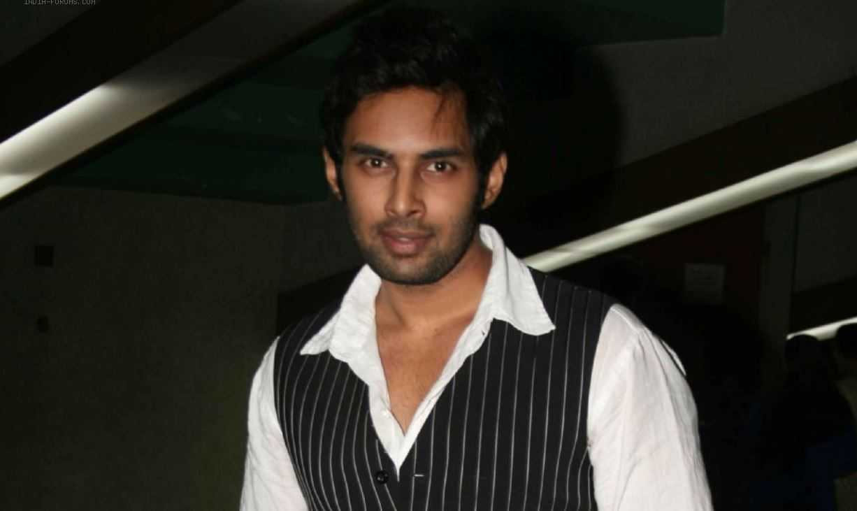 Rahul Raj Singh đích thị là một tên lừa đảo?