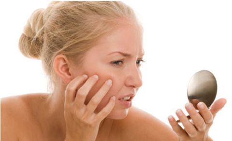 Ngứa dữ dội là một dấu hiệu rất sớm của hai loại bệnh ung thư da 