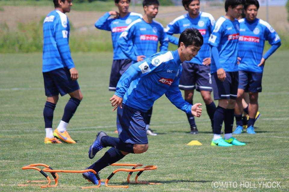  Công Phượng mới chỉ có được 8 phút ra sân ở J-League 2