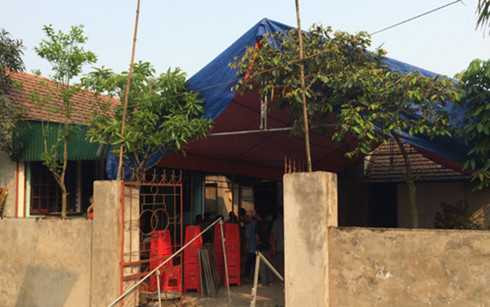 Hiện trường cụ ông treo cổ tự vẫn