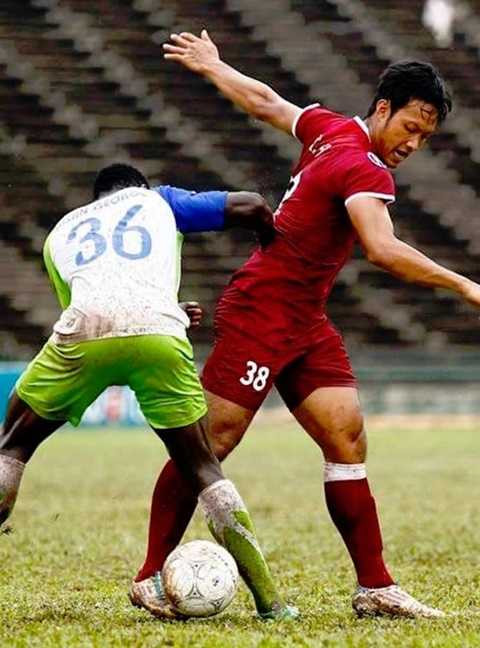 Hoàng Duy trong lần khoác áo Tà Keo