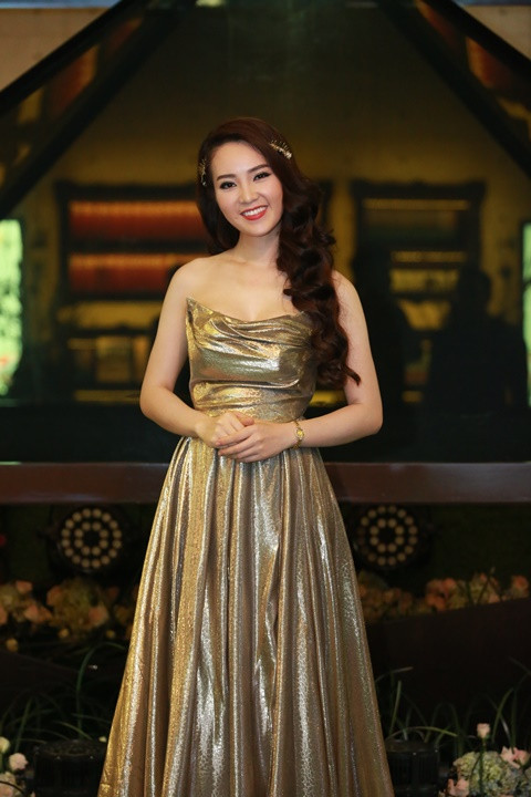 Á hậu Thụy Vân có mặt trong sự kiện giới thiệu Đại lộ bốn mùa Seasons Avenue- dự án của chủ đầu tư Tập Đoàn CapitaLand (Singapore) và đối tác Việt Nam – Công ty Cổ phần Đầu tư và Phát triển Hạ tầng Hoàng Thành.