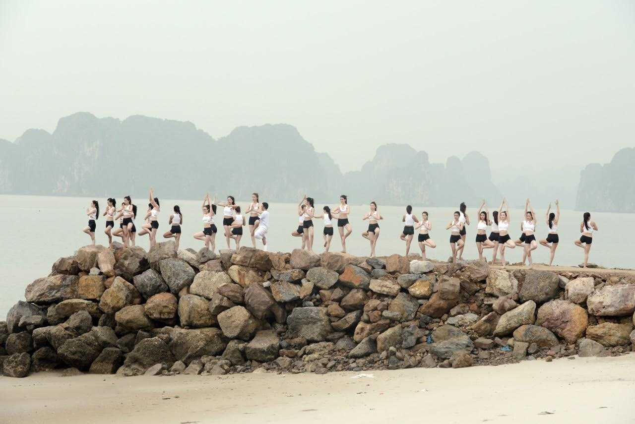 Dàn thí sinh Hoa hậu biển khoe eo thon, dáng vóc nuột nà