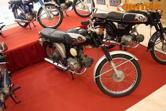 Thay vì động cơ 49 cc như S50 hay SS50, S90 có dung tích xi-lanh được nâng lên thành 89,6 cc, giúp chiếc xe có thể đạt được công suất lên tới 8 mã lực. Xe còn một số biến thể khác, chẳng hạn như CS90. 