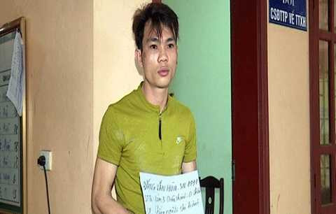 Đối tượng Hòa tại cơ quan điều tra 