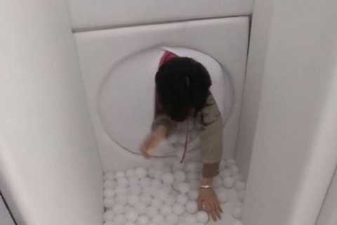 Người chơi sẽ được tái sinh qua một tử cung khổng lồ