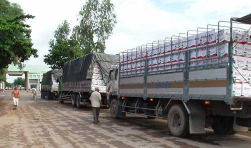  2 kiều nữ mua chuộc hàng loạt cán bộ hải quan