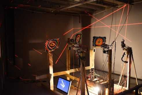 Triển lãm “TechNoPhobe”.