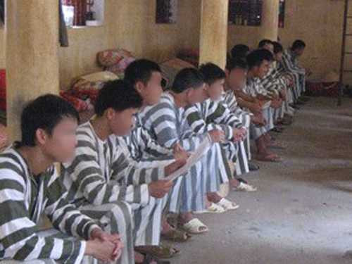 Người đánh chết Đỗ Đăng Dư trong trại tạm giam sẽ ra hầu tòa vào cuối tháng 5 (Ảnh minh họa)