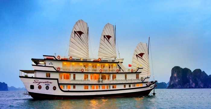 Tour du thuyền - ngủ đêm trên vịnh Hạ Long giá từ 2,8 triệu đồng/người. Ảnh minh họa. Tour du thuyền - ngủ đêm trên vịnh Hạ Long giá từ 2,8 triệu đồng/người. Ảnh minh họa.